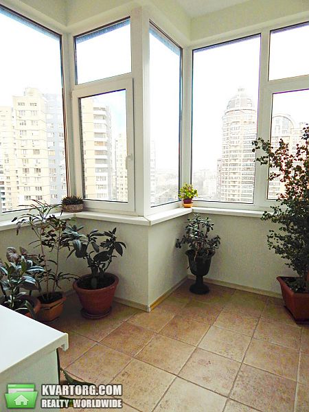 Rent out 3-room apartment. Киев, ул. Старонаводницкая — photo 10