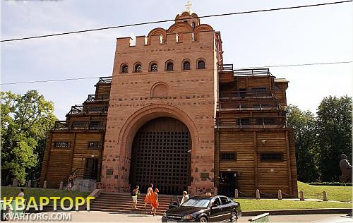 Rent out 3-room apartment. Киев,  Владимирская — photo 1