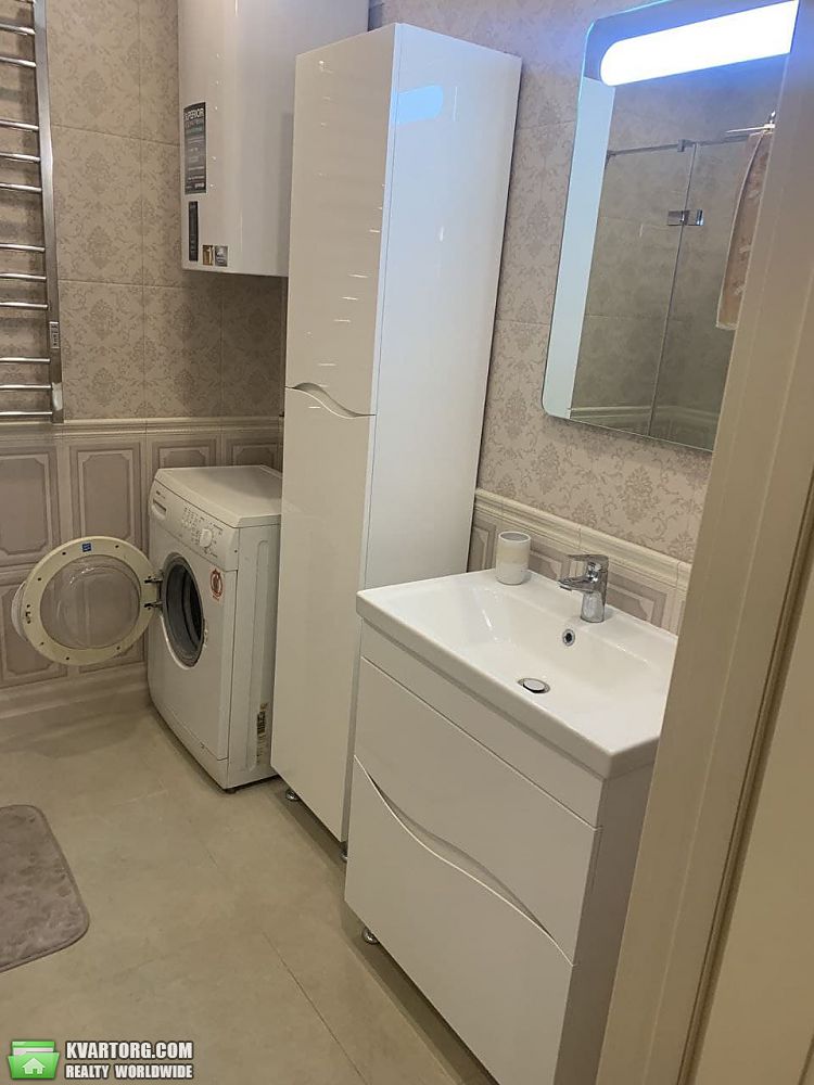 Rent out 1-room apartment. Киев,  Мазепы — photo 4