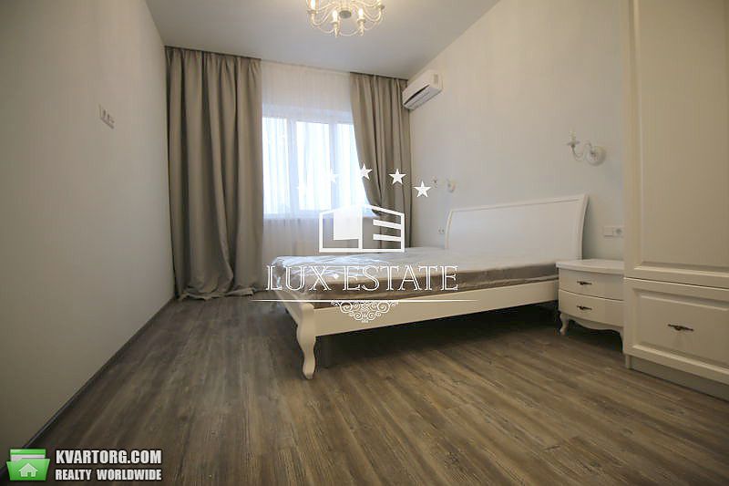 Rent out 2-room apartment. Киев,  Драгомирова — photo 1