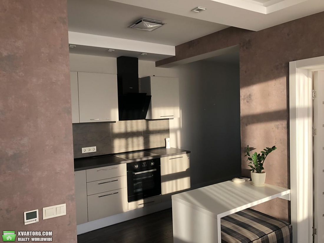 Rent out 2-room apartment. Киев,  Краснопольская — photo 3