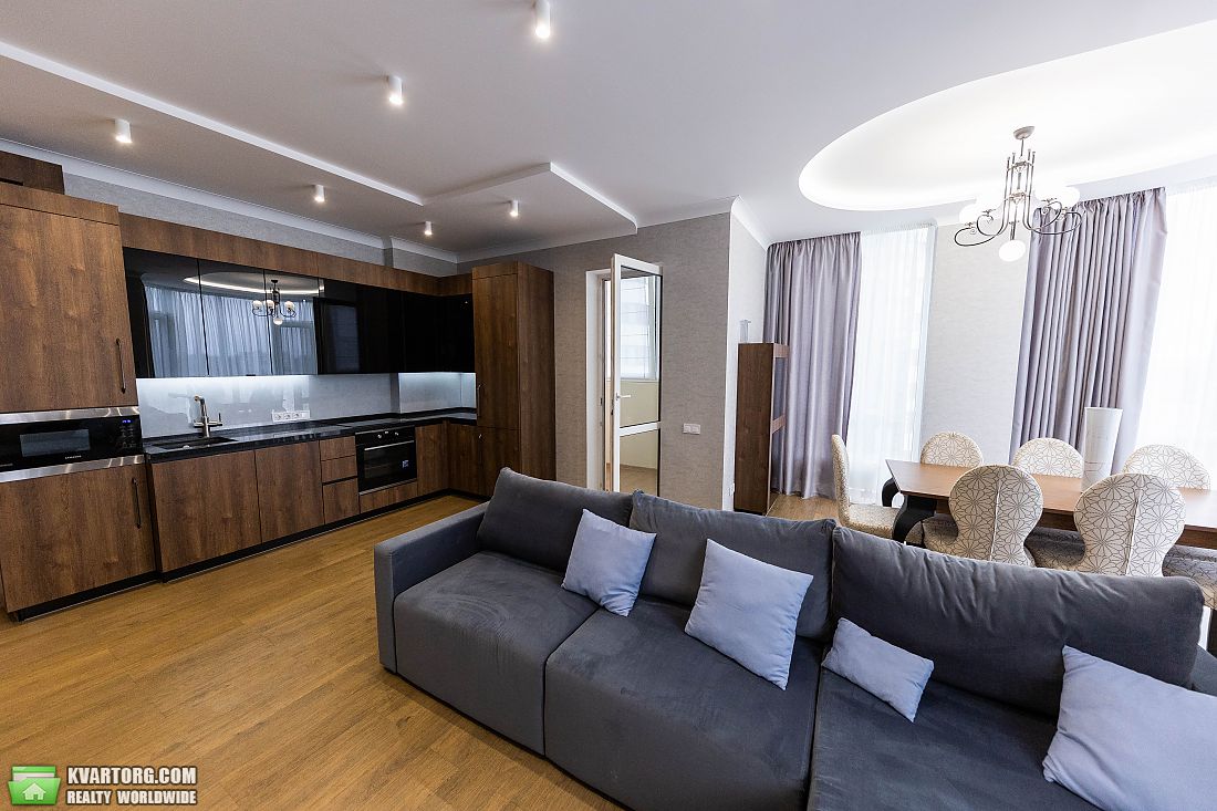 Rent out 4-room apartment. Киев,  Драгомирова — photo 1