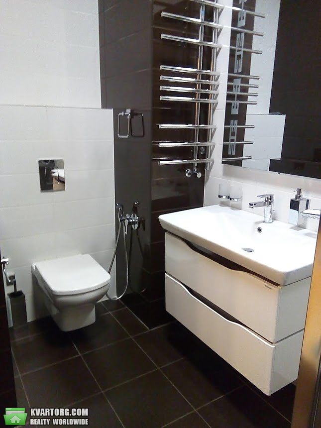 Rent out 2-room apartment. Киев,  Окипной — photo 4