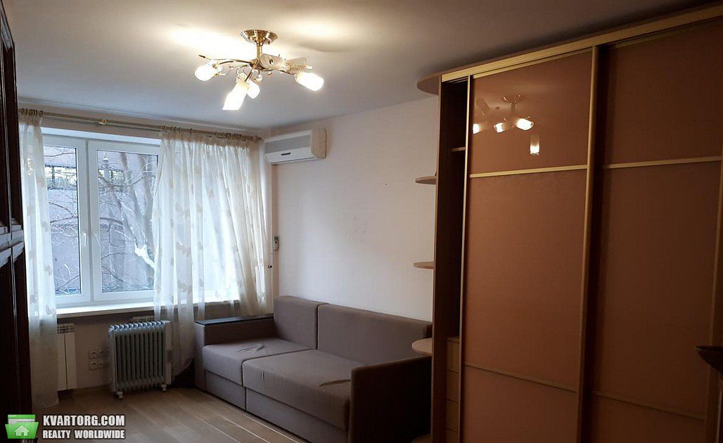 Rent out 3-room apartment. Киев,  Тургеневская — photo 2
