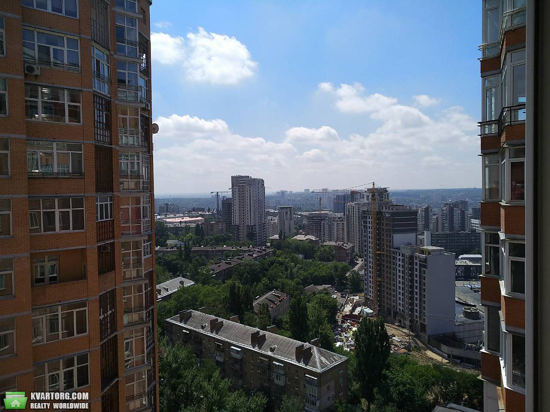 Sell 3-room apartment. Киев,  Щорса — photo 1
