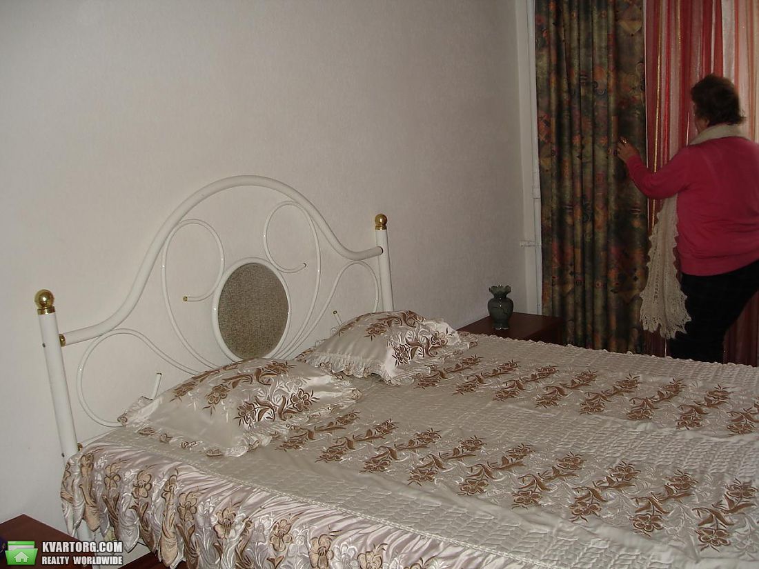 Rent out 2-room apartment. Киев, Леси Украинки бульв. — photo 5