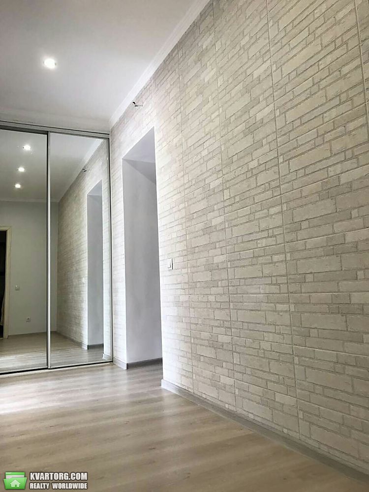 Sell 2-room apartment. Киев,  Красноткацкая — photo 1