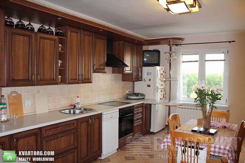 Sell 3-room apartment. Киев,  Машиностроительная — photo 1
