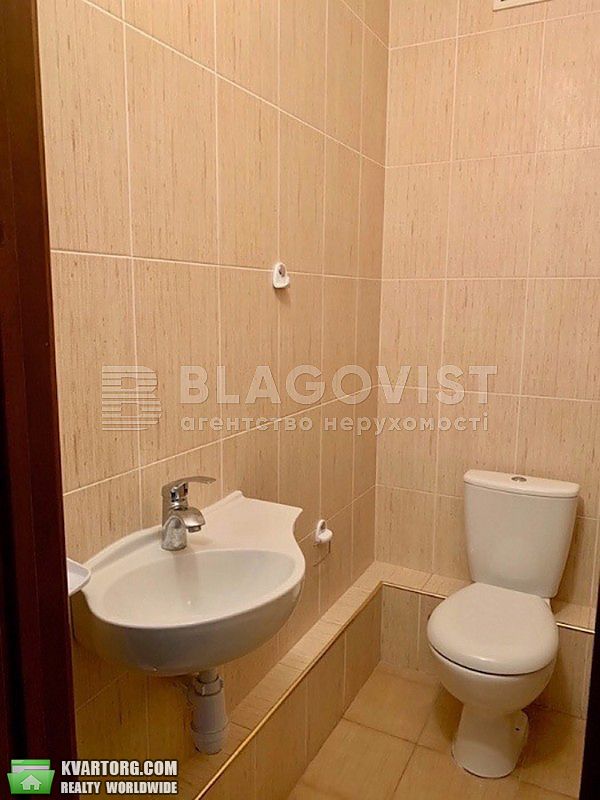 Rent out 2-room apartment. Киев,  Феодосийский пер — photo 7
