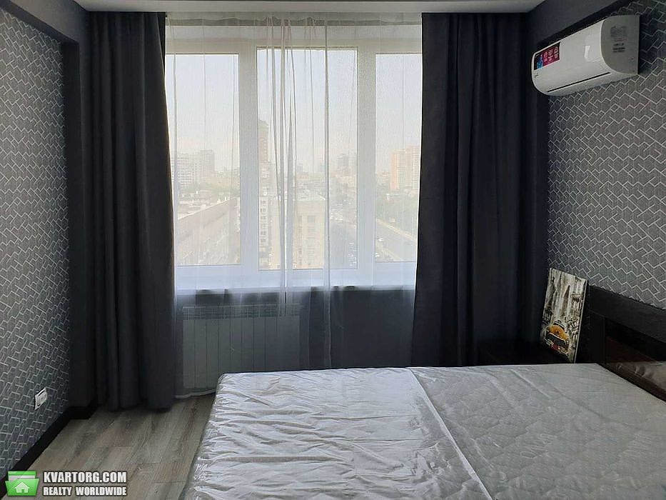 Rent out 2-room apartment. Киев, бул. Леси Украинки — photo 1