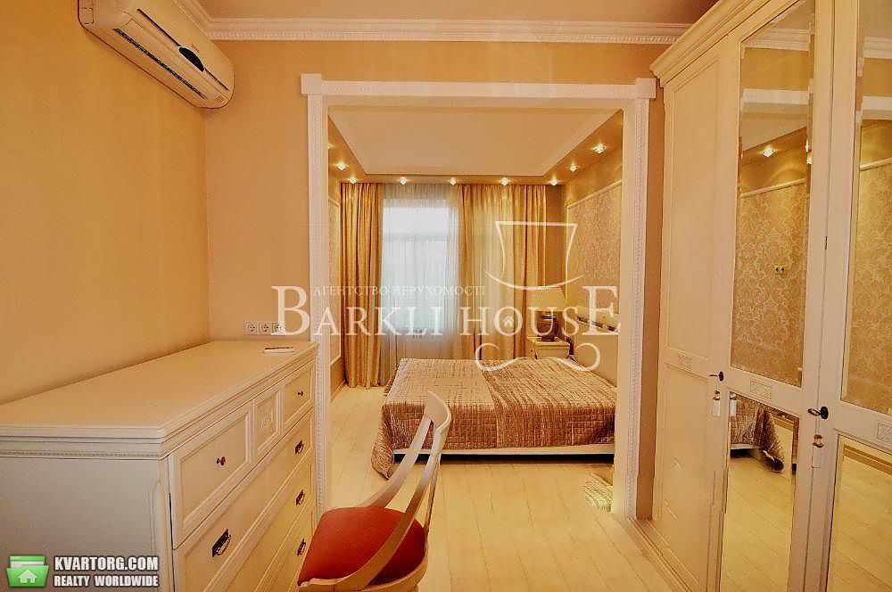 Rent out 2-room apartment. Киев,  Щекавицкая — photo 2