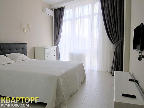 Rent out 3-room apartment. Киев, Дмитриевская — photo 1