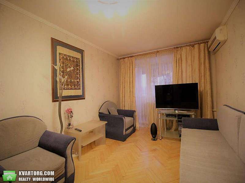 Sell 2-room apartment. Киев,  Ул. Огородная — photo 1