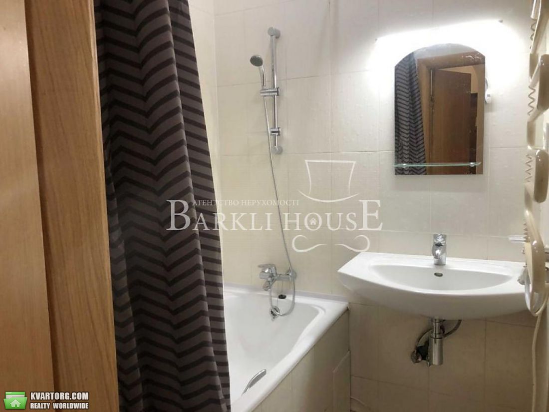 Rent out 3-room apartment. Киев,  Сечевых Стрельцов — photo 10
