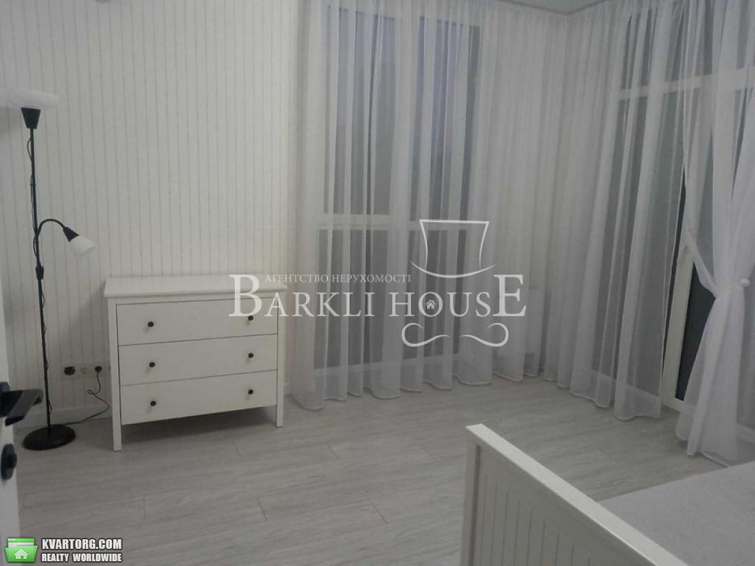 Rent out 3-room apartment. Киев,  Богдановская — photo 7