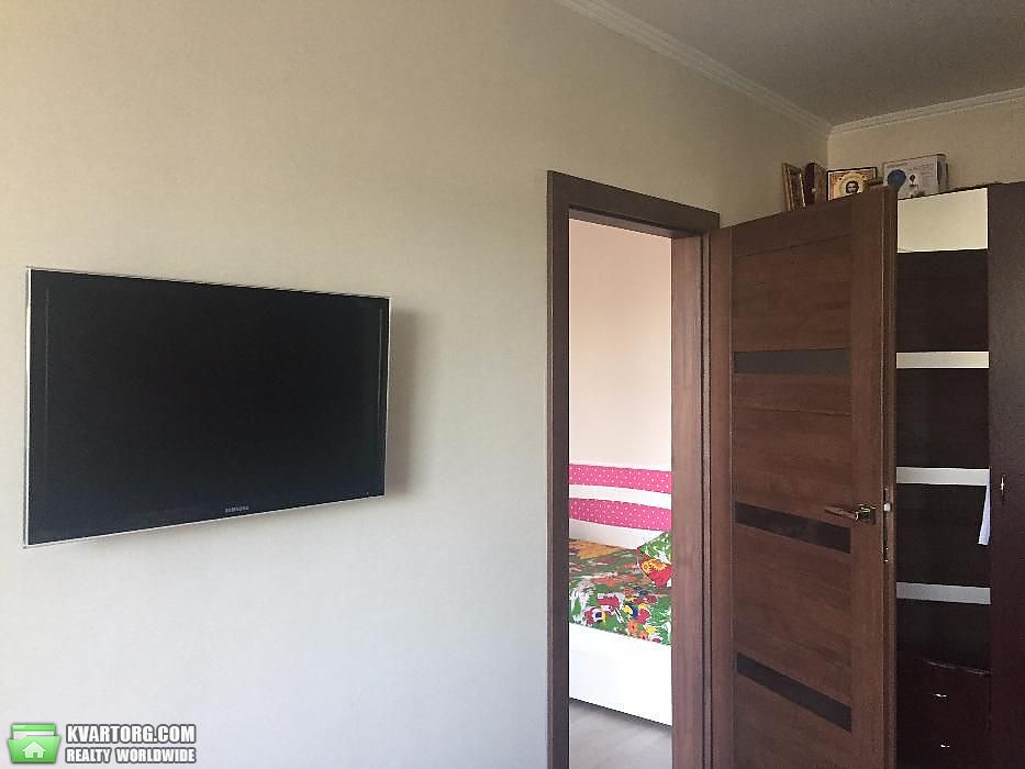 Sell 2-room apartment. Киев,  Набережно-Луговая — photo 2