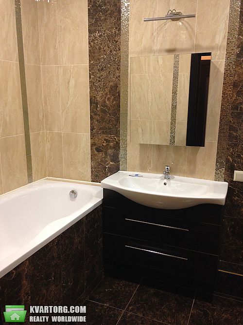 Rent out 3-room apartment. Киев,  Лабораторный пер — photo 3