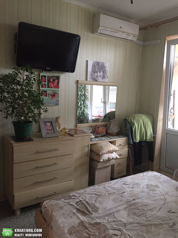 Sell 3-room apartment. Киев,  Свободы пр — photo 2
