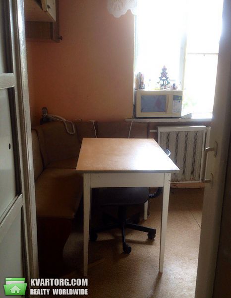 Sell 1-room apartment. Киев,  Серова — photo 1