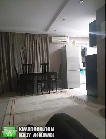 Rent out 2-room apartment. Киев,  Первомайского — photo 1