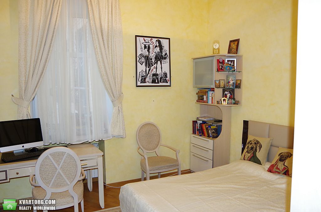Sell 4-room apartment. Киев,  Ярославов Вал — photo 3
