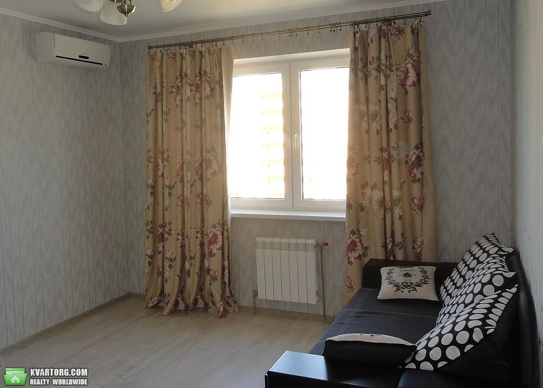 Rent out 1-room apartment. Киев,  Кондратюка Юрия — photo 3