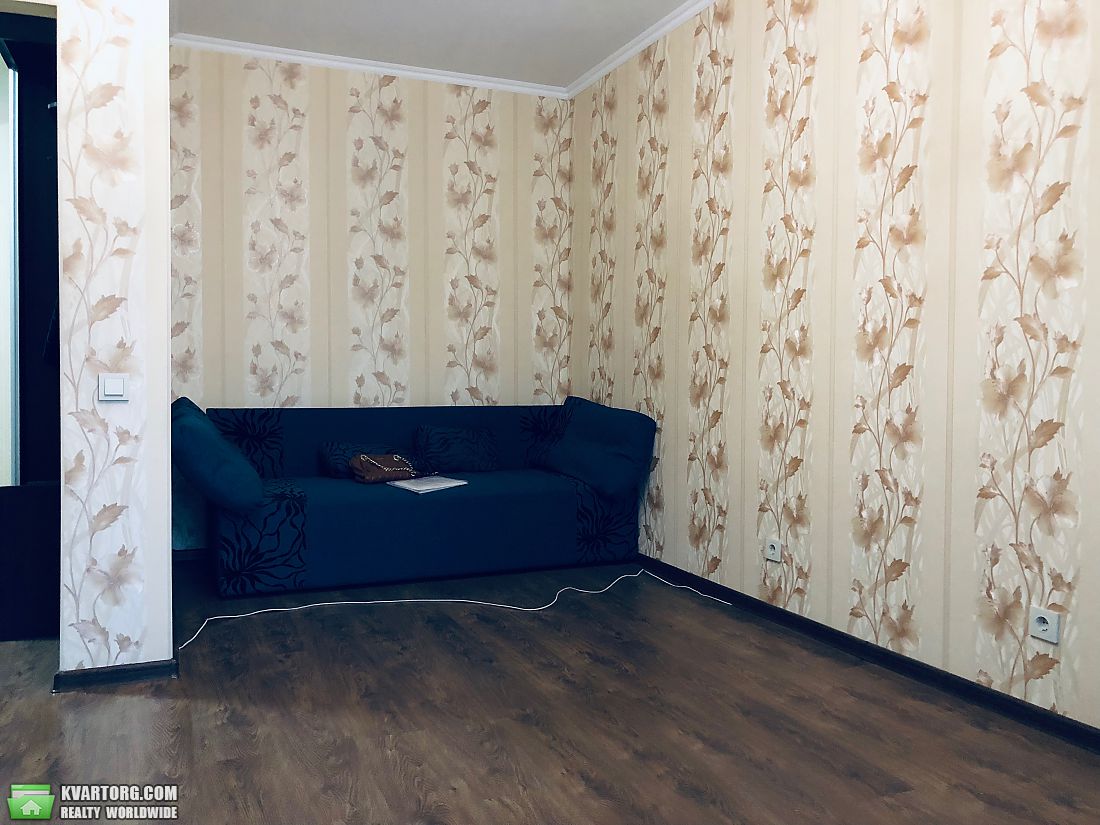 Rent out 1-room apartment. Киев, печерская — photo 3