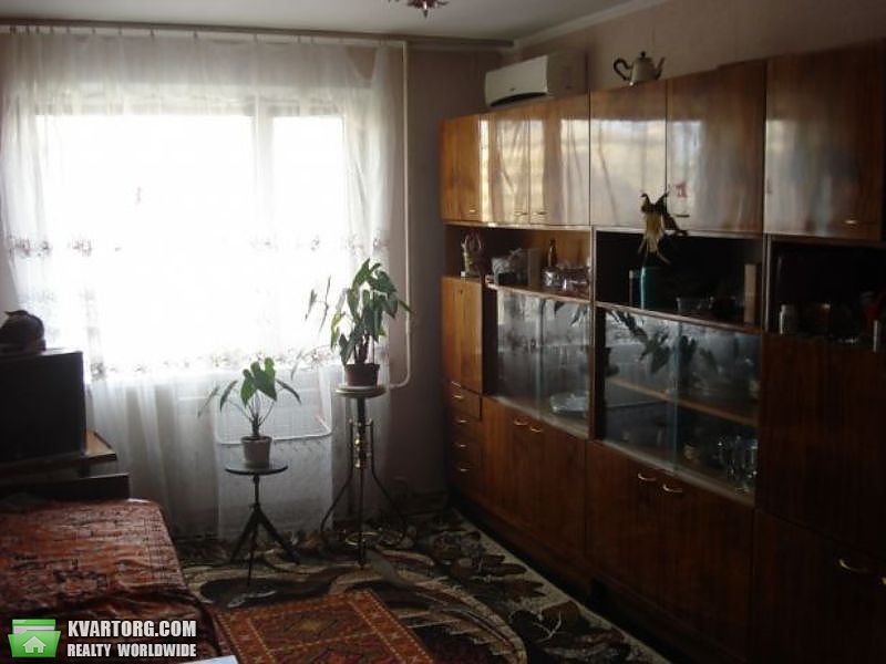 Sell 3-room apartment. Киев,  Оболонская пл — photo 1