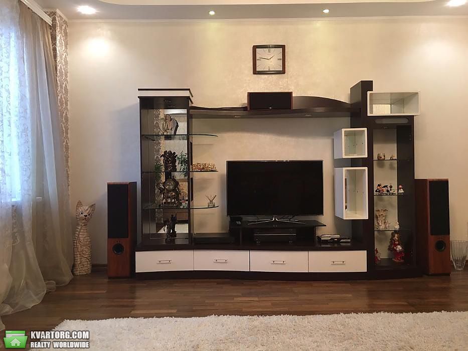 Rent out 2-room apartment. Киев,  Забилы — photo 2