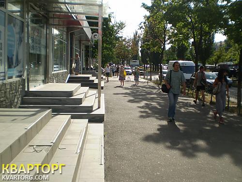 Rent out shop. Киев, пр-т Воссоединения,1 — photo 3