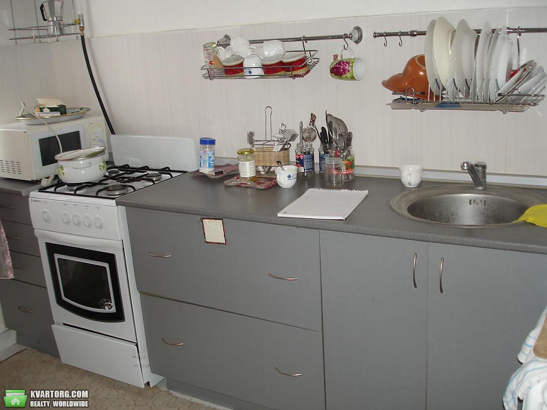Rent out 2-room apartment. Киев, Леси Украинки бульв. — photo 1
