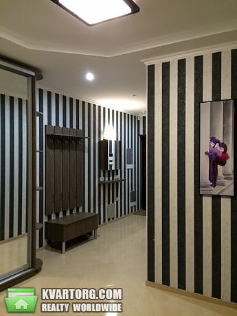 Rent out 3-room apartment. Киев,  Рижская — photo 10