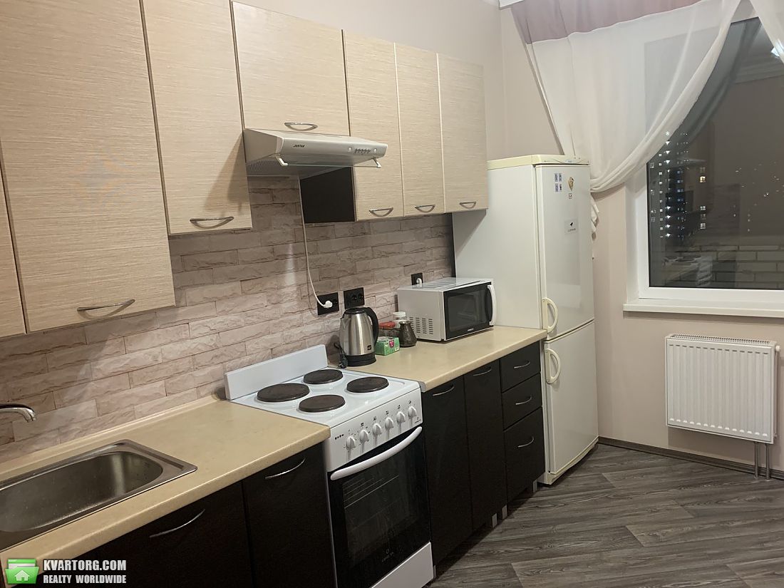 Rent out 1-room apartment. Киев,  Драгоманова — photo 3