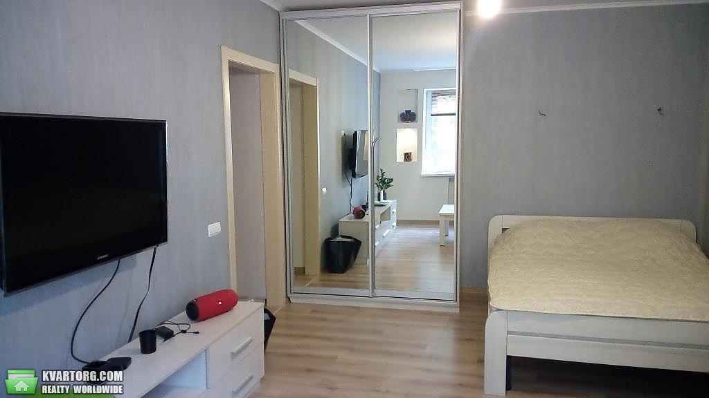 Sell 1-room apartment. Киев,  Смолича — photo 2