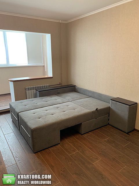 Rent out 1-room apartment. Киев,  Радунская — photo 1