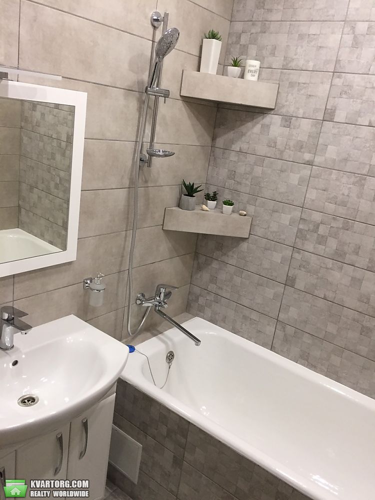 Rent out 2-room apartment. Киев,  Мечникова — photo 4