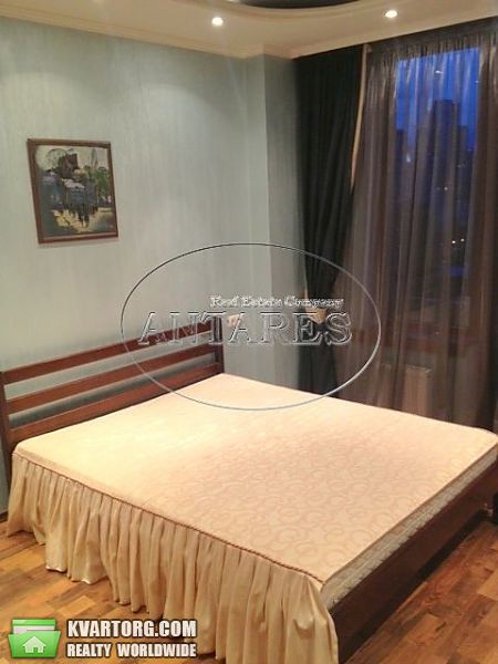 Rent out 2-room apartment. Киев, Жилянская — photo 5