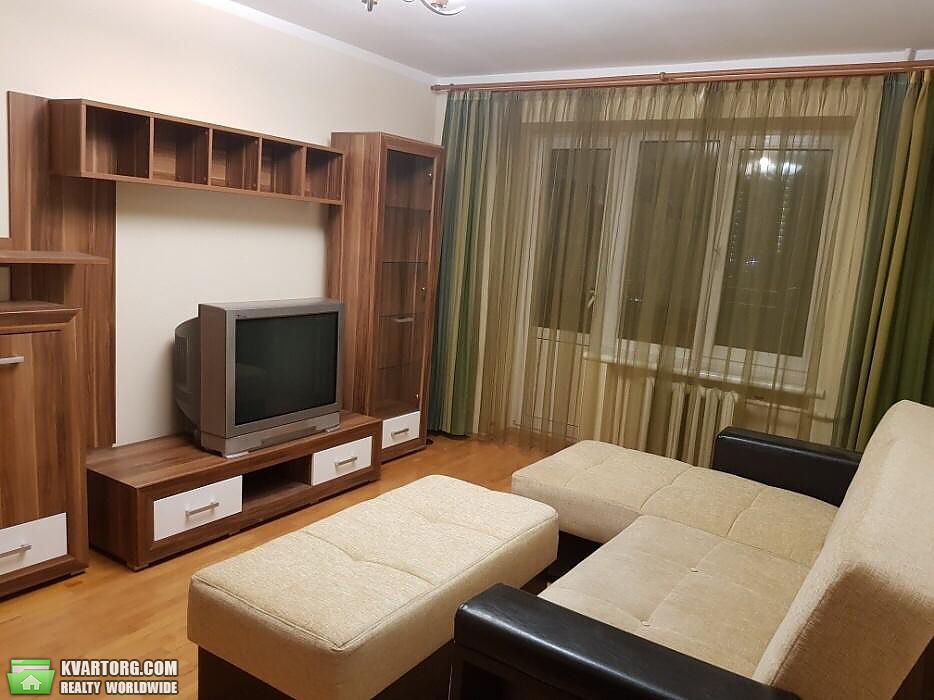 Rent out 2-room apartment. Киев,  Глебова — photo 1