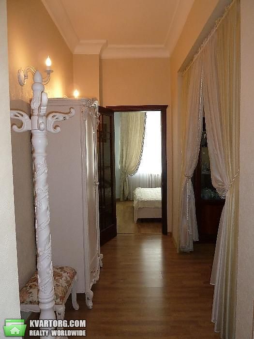 Rent out 3-room apartment. Киев,  Крещатик — photo 7