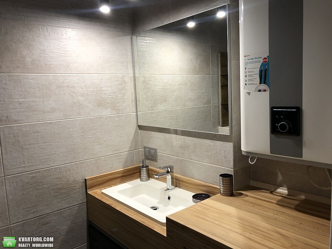Rent out 1-room apartment. Киев,  Завальная — photo 5