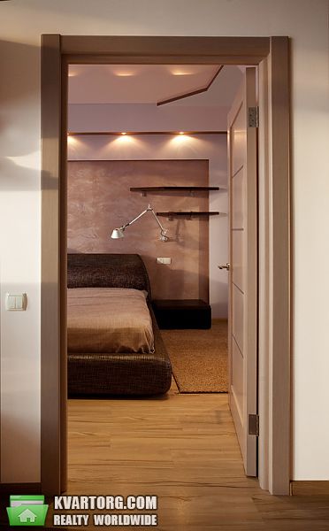 Rent out 2-room apartment. Киев, жилянская — photo 3