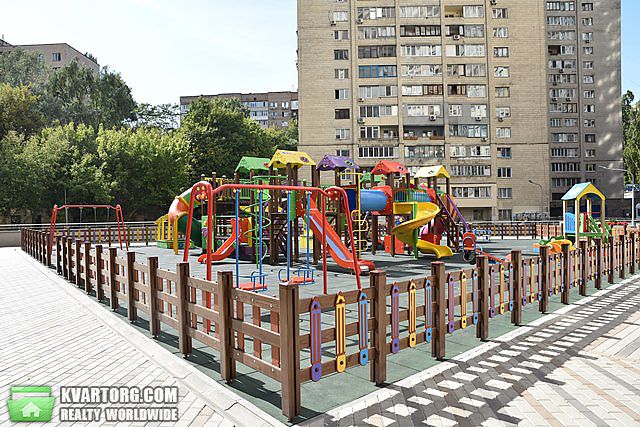 Rent out 3-room apartment. Киев,  Липковского — photo 7