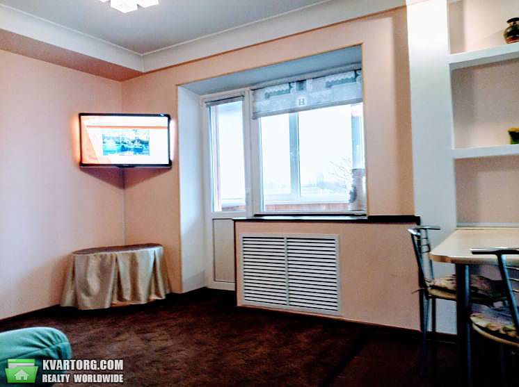 Sell 3-room apartment. Киев,  Дегтяревская — photo 2