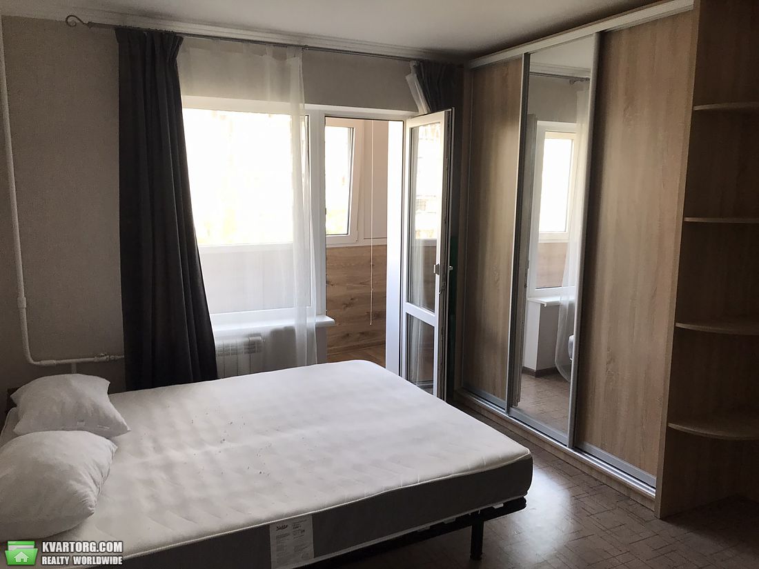 Rent out 1-room apartment. Киев, Демеевская — photo 2