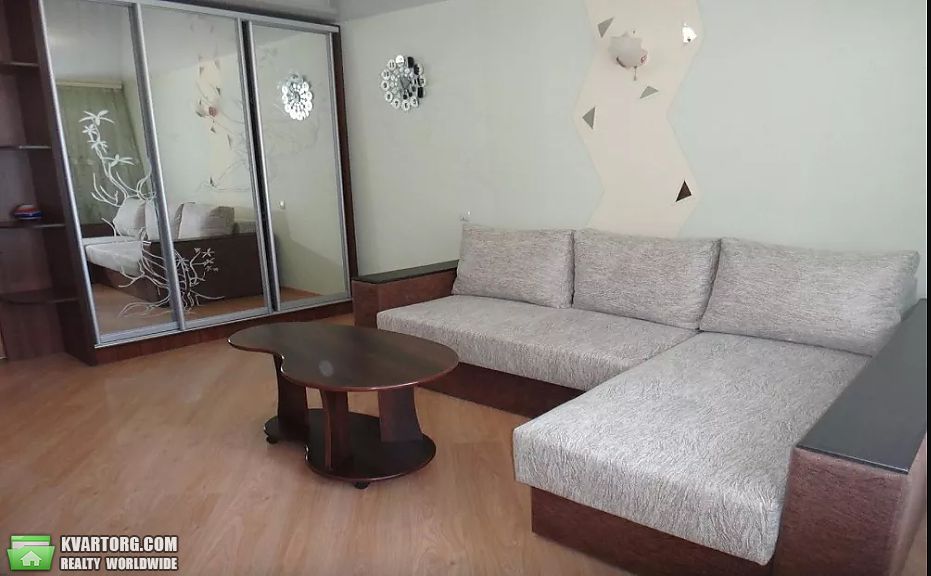 Rent out 2-room apartment. Киев,  Кловский спуск — photo 9