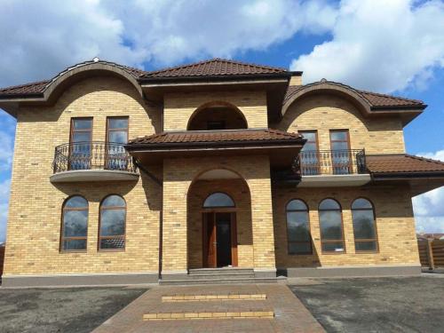 Sell house. Киевская обл., Лесники — photo 1