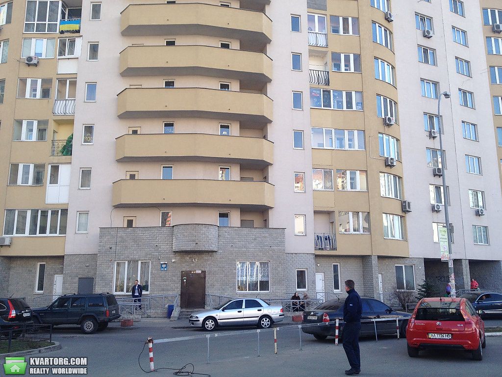 Sell 3-room apartment. Киев, Днепровская набережная — photo 1
