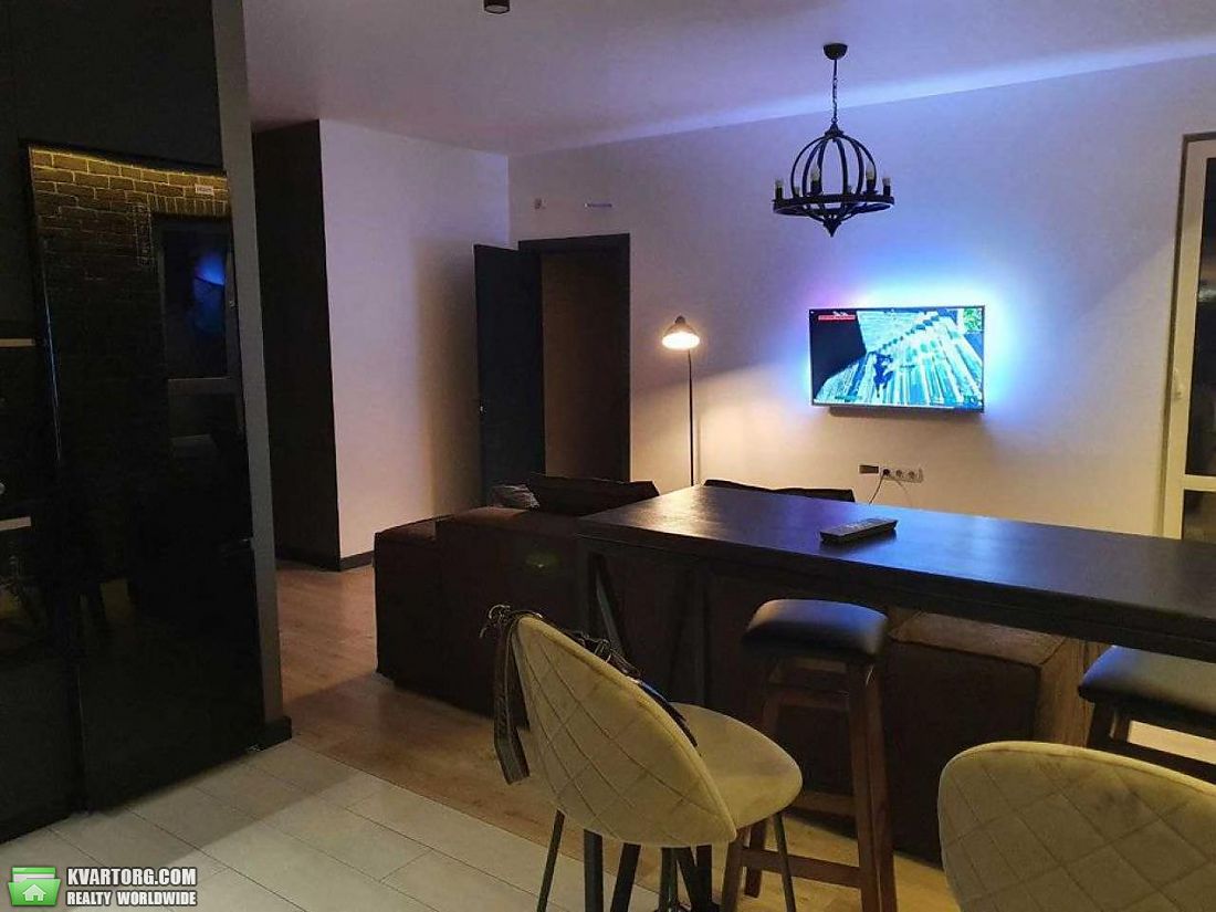 Rent out 2-room apartment. Киев,  Шолуденко — photo 4