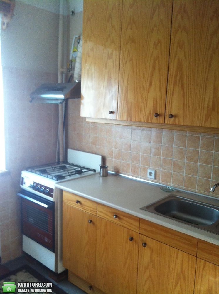 Rent out 2-room apartment. Киев, Вышгородская ул. — photo 7