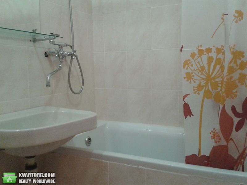Sell 1-room apartment. Киев,  Новомостицкая — photo 4
